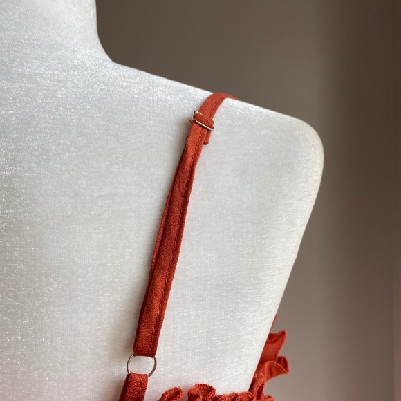 Ruffle Neck Cami - Picture 6 of 9